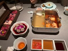 -左庭右院鲜牛肉火锅黑金店(陆家嘴中心店)