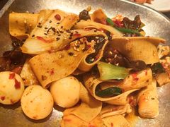 -涨巢·潮玩水疗局