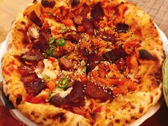 招牌狂野双拼夏威夷披萨-盘炉forenza·云贵川融合小食堂 ( 钟楼中柳巷店)