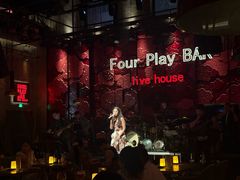-FOUR PLAY BAR