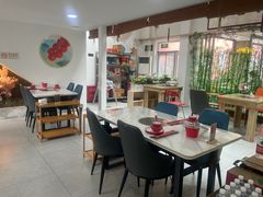 -毛辣果·贵州红酸汤牛肉火锅(西单店)