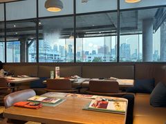 -ROAST coffee & eatery