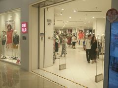 -优衣库(石家庄裕华万达广场店)