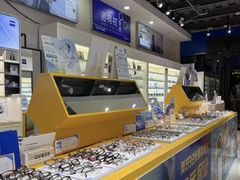 -诺柯视眼镜-蔡司依视路官方工厂店(淞南一店)