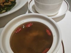 莲子麦冬龙尾汤-老洋房花园饭店(绍兴路店)