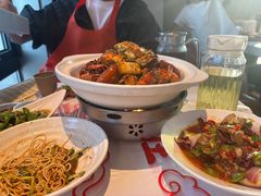 -肥肥虾庄·金牌油焖大虾(汉街SKP店)