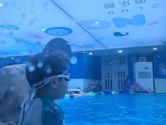 -龙格亲子游泳·水育早教运动中心(龙湾天街店)