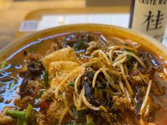 -粉八·云南米线·建水烧烤(常熟路店)