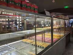 面包甜点陈列柜-LELECHA乐乐茶(上海五角场万达广场店)