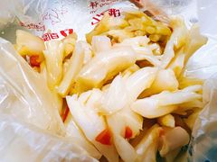 酸辣花菜梗-三毛烤鸡(清泰街店)