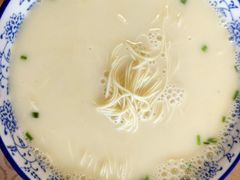 -雪琴面馆富安特色鱼汤面(城中花园店)