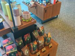 -星巴克臻选(上海虹桥新天地三店)