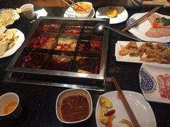 -百年川椒重庆老火锅(光谷店)