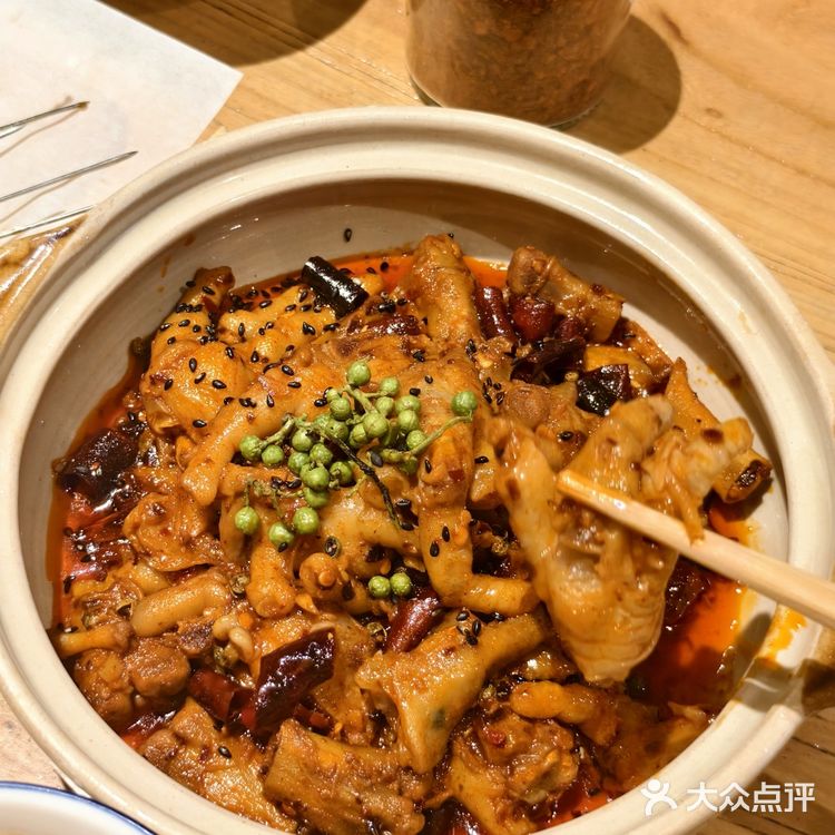 啊啊啊在沈阳吃到了正宗的海肠拌饭🍢🍚
