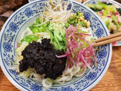 老北京炸酱面-门框胡同百年卤煮(新街口店)