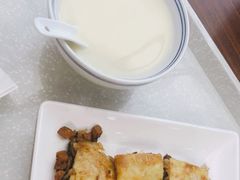 -王拐拐热干面·武汉三鲜豆皮(徐家汇店)