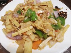 -老街坊餐吧
