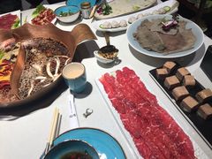 -墨居上隐·院子里火锅(峨眉店)