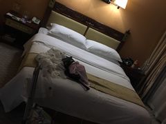 -誉兴大酒店(昆山高铁南站柏庐南路店)