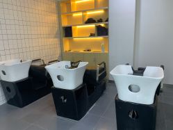 -Coo Hair salon