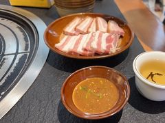 -阿山卓·野生菌火锅·纳西火塘烤肉