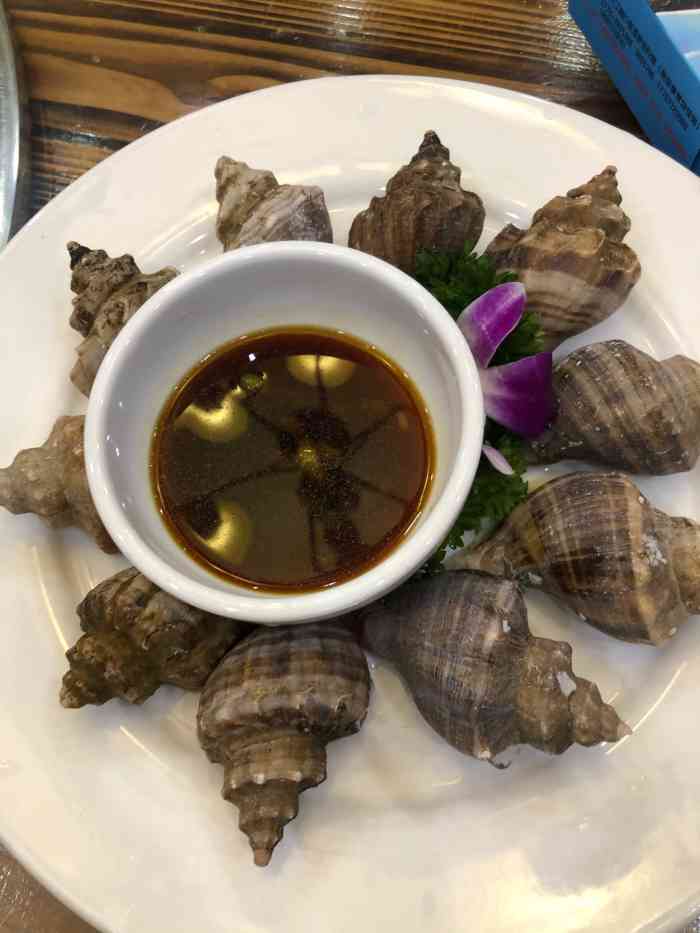 三娘湾生蚝(沿江店)-"在江边的一间贵价店,大年初六经过柳州去坐.