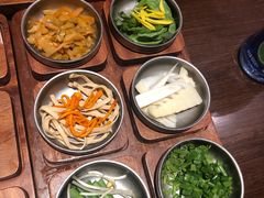 -银米·云南传统过桥米线(双廊黑金冠店)