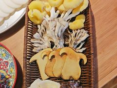 -洱火云南酸菜牛肉火锅(石景山当代商城店)