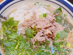 -云阿蛮云南生烫牛肉米线(奉贤路店)