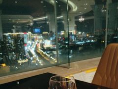 -荣誉国际酒店-云顶旋转餐厅