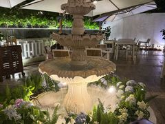 -Mark&Mars Restaurant