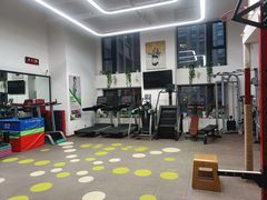 -悦耐私教健身馆(保利中心店)