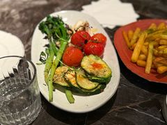 -LESCEDARS Brasserie Bistro香柏树