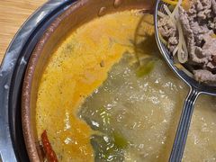 -洱火云南酸菜牛肉火锅(石景山当代商城店)