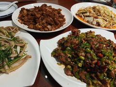 怪味牛柳-恩宏德餐馆(平山道店)
