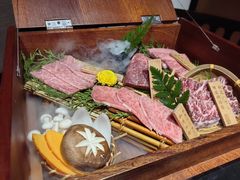 -山川小町·极番烧肉(新地假日广场店)