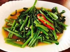 -Dang restaurant (patong phuket)