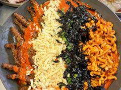 -围炉肉舍•炭烤活鳗•丹东海鲜烤肉(步行街店)