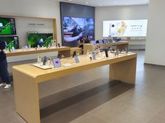 -华为授权体验店(中山公园来福士)