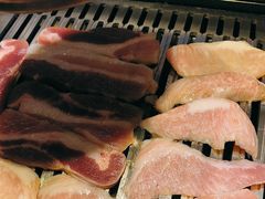 -臻牛烤肉