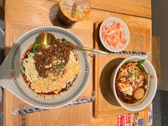-呼啦面馆·头牌豌杂面(珠江国际B区店)
