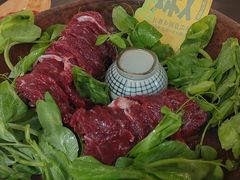 长寿乡豌豆尖吊龙-左庭右院鲜牛肉火锅(浦江欢乐颂店)