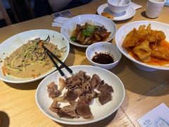 -关东小磨东北菜(上海长风大悦城店)