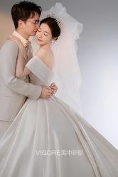 -雪中彩影婚纱摄影·微光艺术中心