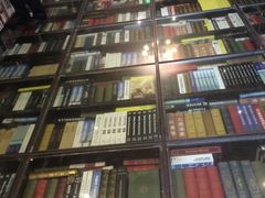 -钟书阁(松江泰晤士小镇店)