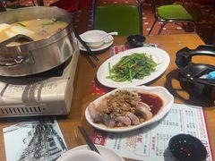 -肥仔文澳门猪骨煲(南京西路店)