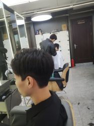 -藤野造型烫发染发