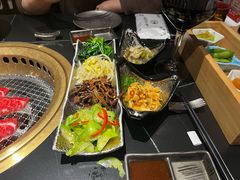 -山川小町·极番烧肉(新地假日广场店)