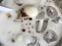-志龙皇冠吃货椰子铺