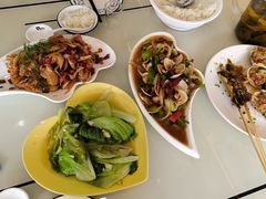 -覃记海鲜美食餐厅